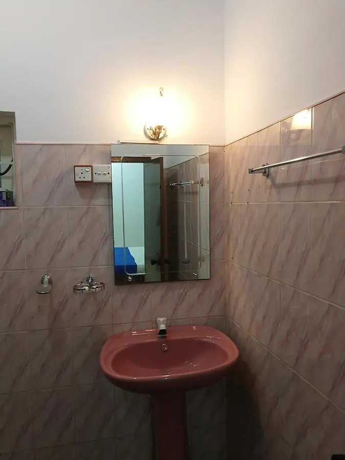 Yoho Escape Negombo Hotel Gasthuis