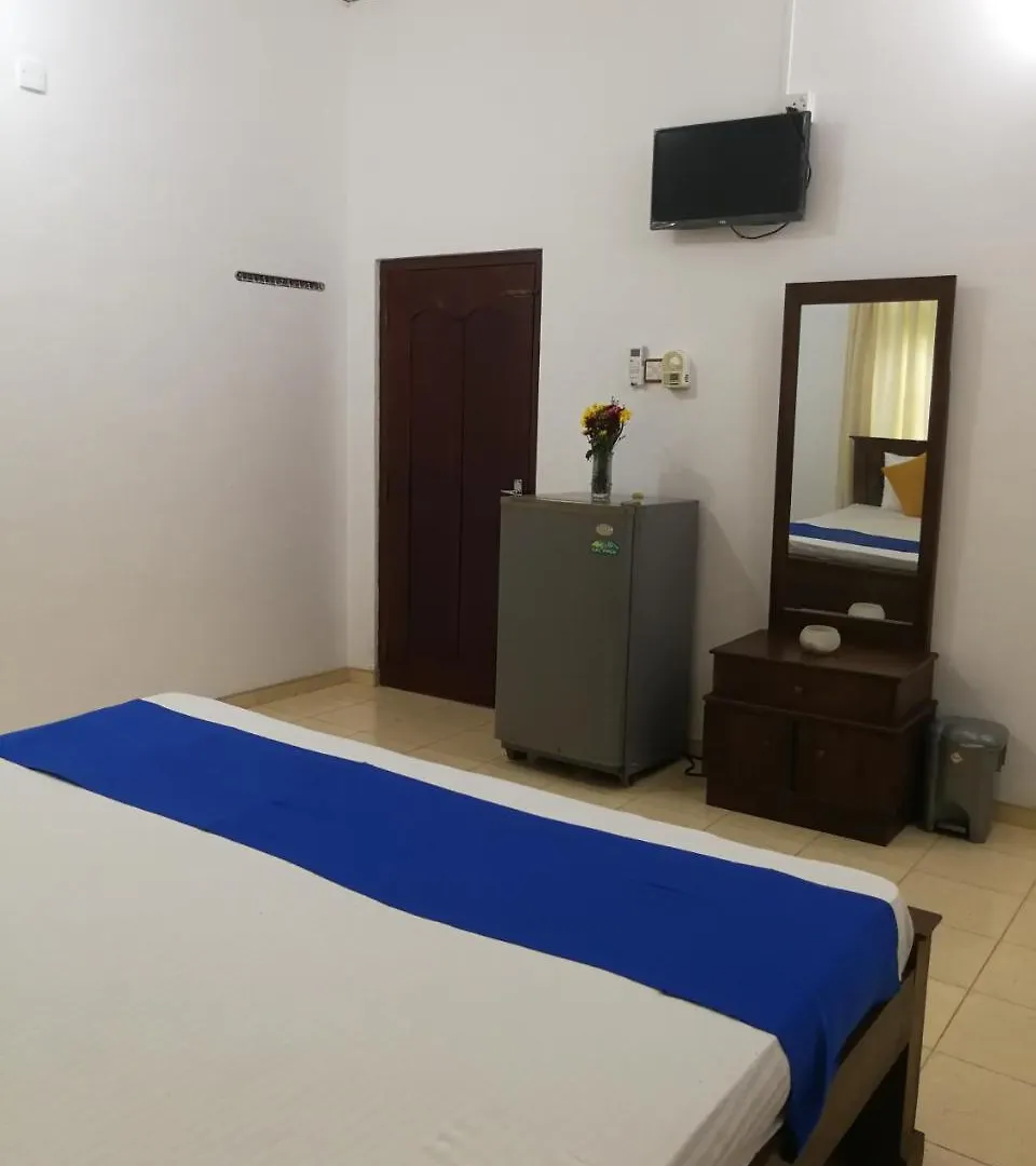 Yoho Escape Negombo Hotel